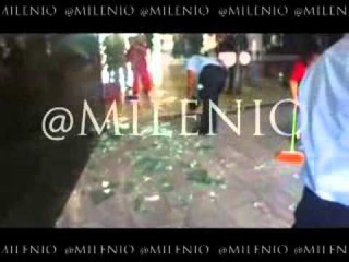 Choca Martí Batres con puerta de cristal; pensaba que estaba abierta