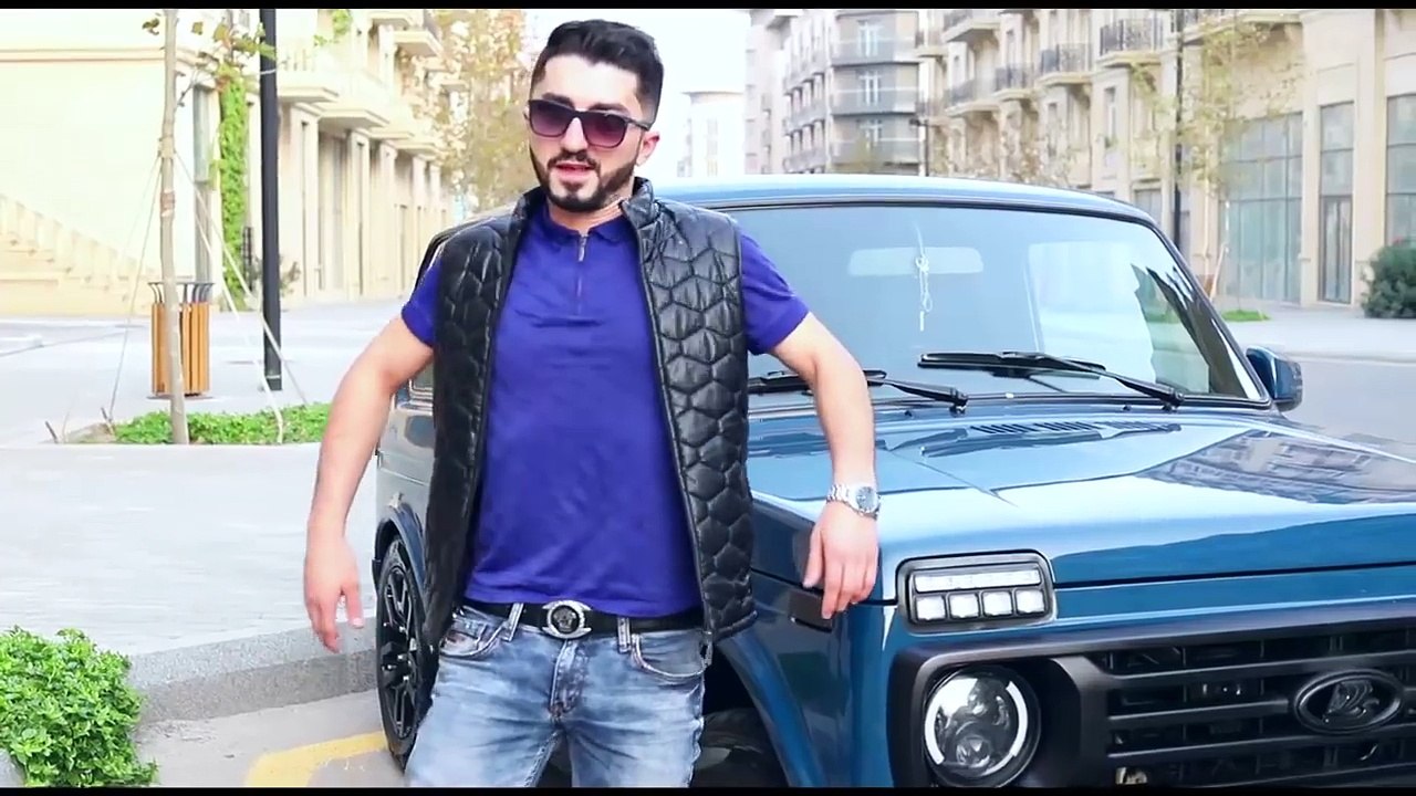 Huseyn Azizoglu - Qızın yanında genələnlər üçün gəlsin :D VİNE