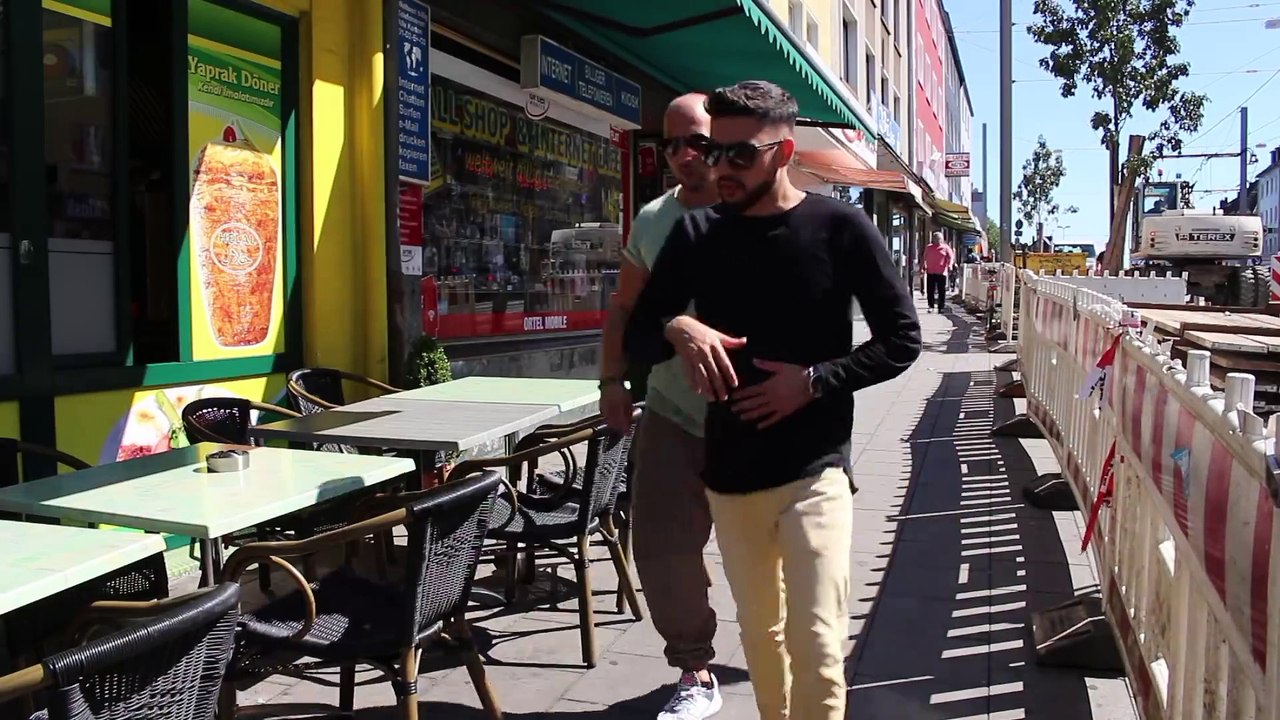 DER MÖCHTEGERN DIÄT MACHER ⎮ Younes jones