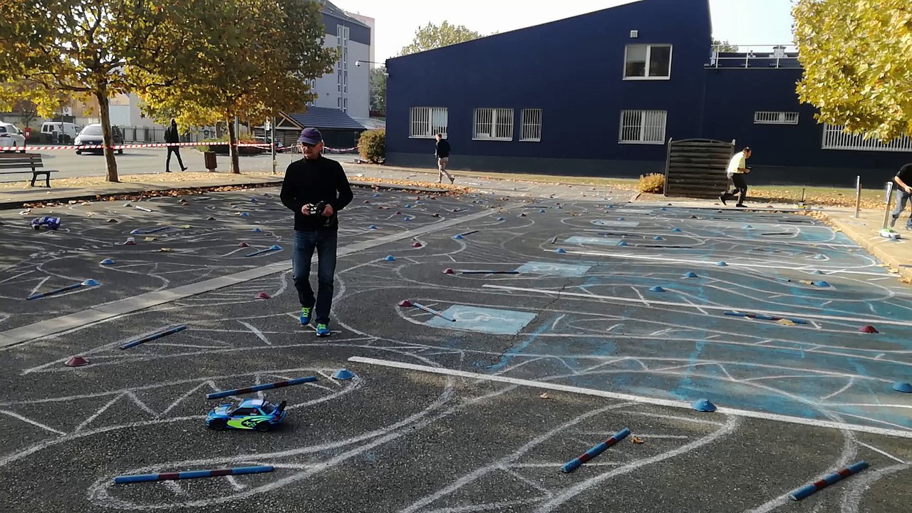 La Voiture radiocommandée c'est du sport !!