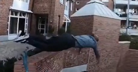 Il fait le saut le plus difficile jamais vu en Parkour