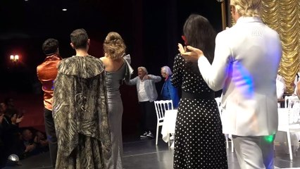 Cüneyt Arkın 'Şarkılar Seni Söyler' müzikalinde sahne aldı - İSTANBUL