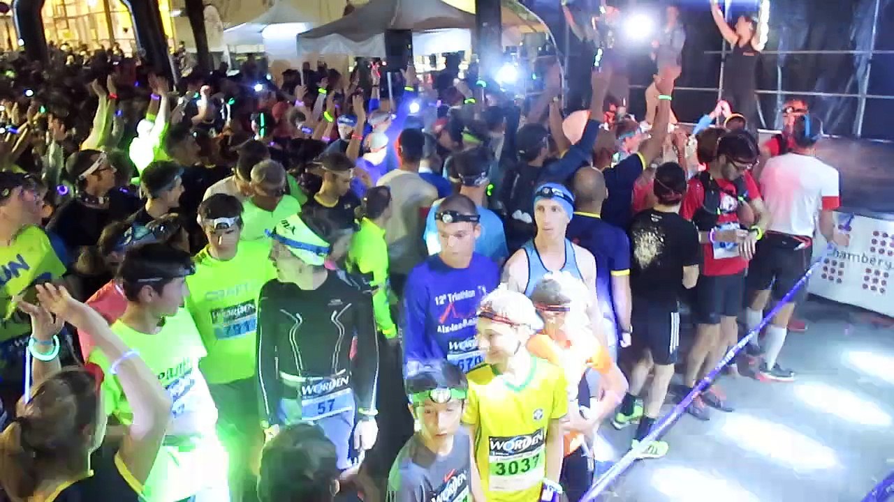 L'échauffement du 10 km (300 m D+), la course la plus populaire avec 1000 participants au départ, et du 4 km pour 50 jeunes concurrents.