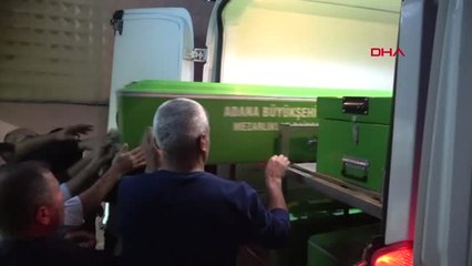 Adana'da Dehşet; 3 Çocuğunu Öldürdükten Sonra Bileklerini Kesti