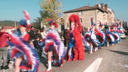 SUR LES CHARS DU CORSO DE LA 47ème VOGUE DES NOIX !