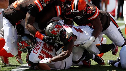 Trevon Coley stuffs Bucs' offense to start game with safety