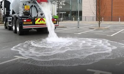 اسمنت يمتص مياه الأمطار ويمنع حدوث الفياضات