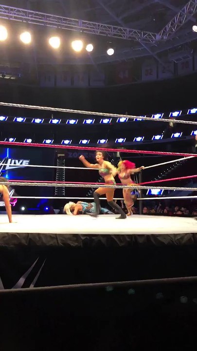 IIconics (Billie Kay and Peyton Royce) vs Asuka and Lana - WWE Raleigh October 13th 2018