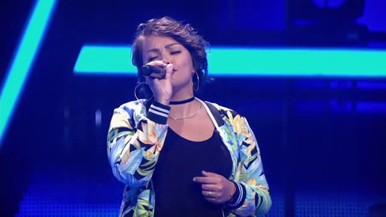 Lisa Lukoschek: 'Strangers' | Blind Audition | The Voice of Germany 2018