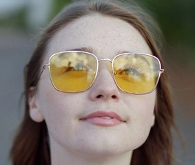 The New Romantic Bande Annonce VF (2018) Jessica Barden Comédie