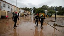 مقتل رجل إطفاء جرفته السيول في جنوب إسبانيا