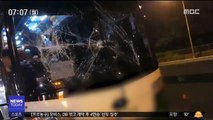 경부고속도로 버스 3중 추돌…24명 부상 外