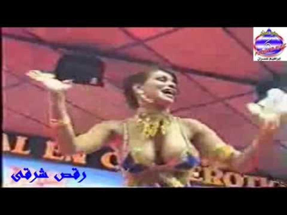 رقص شرقى فى الشارع