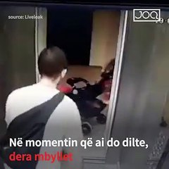 Një ngjarje e frikshme i ka ndodhur një prindi në ashensor.