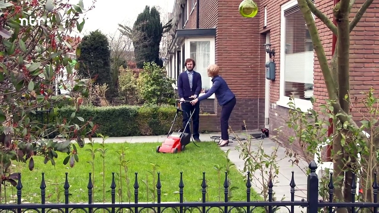Adrie is een thrill-vermijder | Sketch | Het Klokhuis