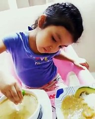  "¡A comer, buen provecho!"- Jasú y su pequeña bebé listas para ¡ALMORZAR!  ¿Y tú?  Así es una tarde de madre e hija, ¡llena de AMOR !