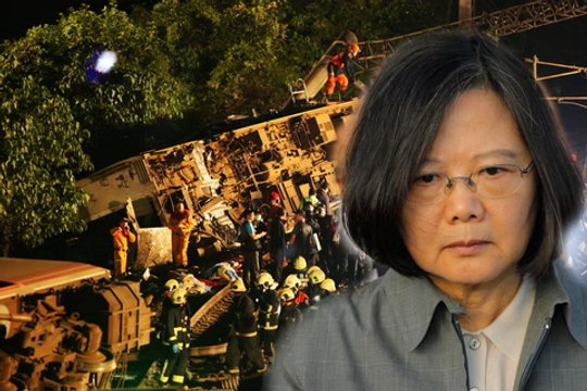 Taiwan president meets family members of train crash victims