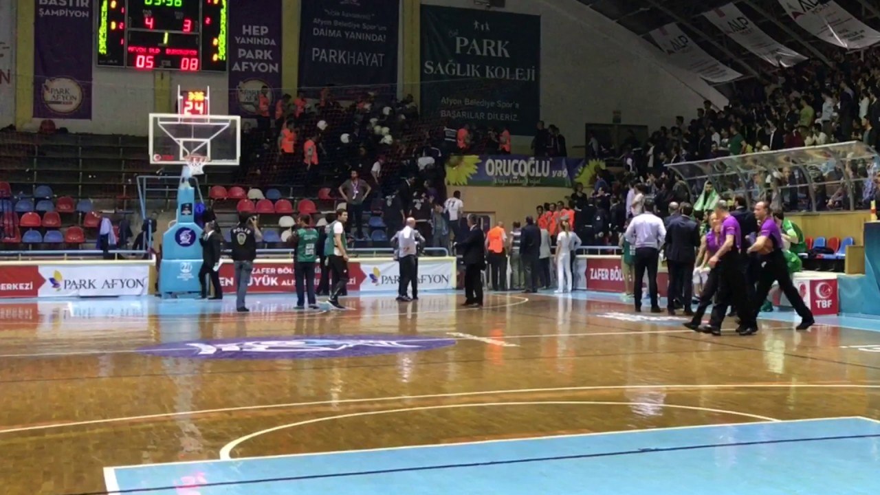 AFYON BELEDİYESİ-BURSASPOR DURMAZLAR MAÇINDA YAŞANAN OLAYLAR