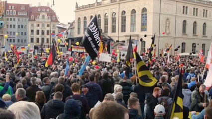 Drezda a migránsok ellen és mellett