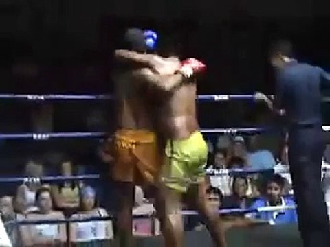 Andrew (Tiger Muay Thai) fights @ Patong Stadium Jan 3, 2008