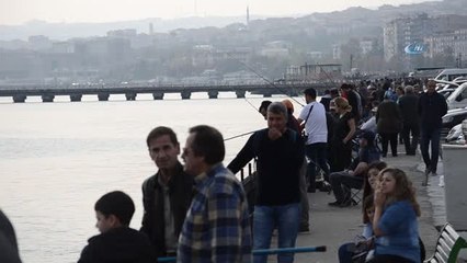 Sahilde Amatör Balıkçı Yoğunluğu