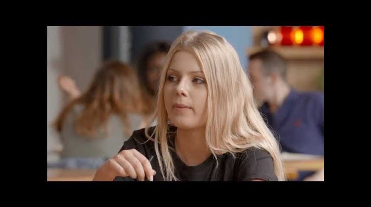 "Mon admirateur secret": Amina fait le grand saut face à Margot