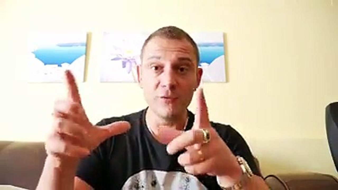 Quand on pense publicité Facebook, on songe directement aux pages Facebook. Mais attention, il n'existe pas que ça ! Les pages Facebook rapportent de moins en m