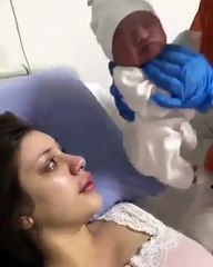 Ce bébé né sans respiration, revient à la vie 15 minutes après sa naissance