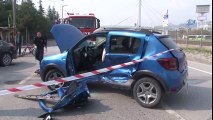 İzmit'te Trafik Kazası! 2 Otomobil Çarpıştı: 1’i Ağır 4 Yaralı