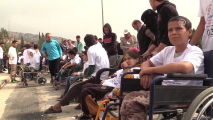 Suriyeli Engelli Çocuklardan "Umut Adımı"