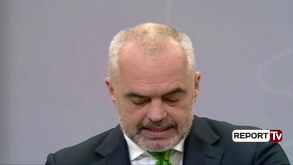 Report Tv-Incident në takimin me ekselentët, dy studentet nxirren nga truprojat