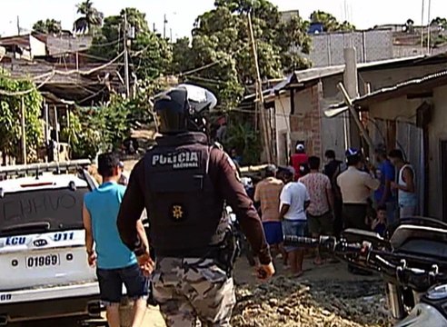 Dos presuntos integrantes de una banda de roba carros fueron capturados al norte de Guayaquil