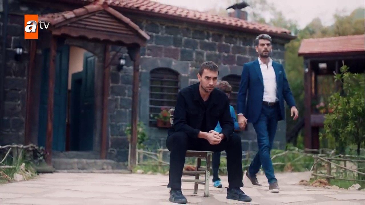 Mustafa, Tahir'e destek oluyor - Sen Anlat Karadeniz 26. Bölüm