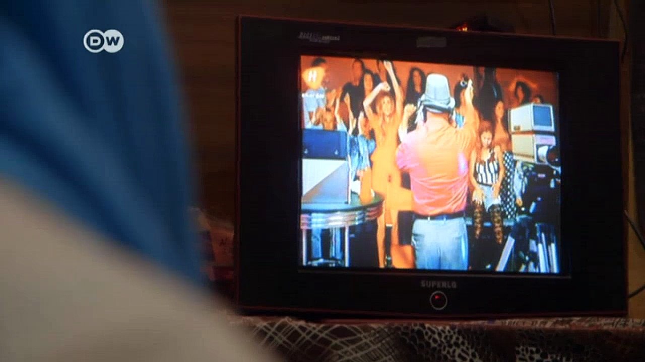 Poverty drives child marriages among Syrian refugees | DW English