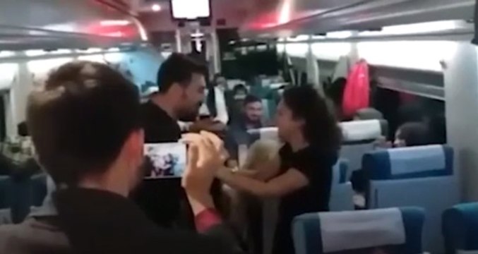 Yüksek Hızlı Trende, Yürekleri Isıtan Evlilik Teklifi