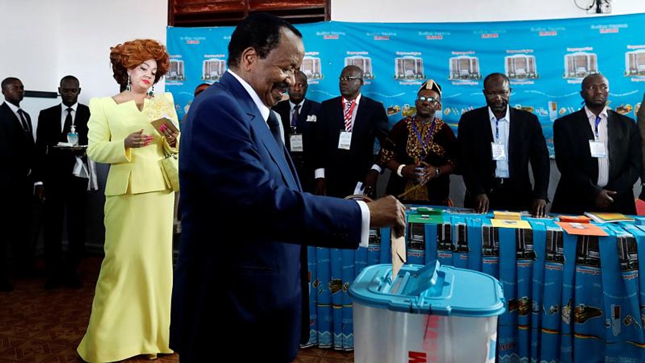 Au Cameroun, Paul Biya poursuit son règne