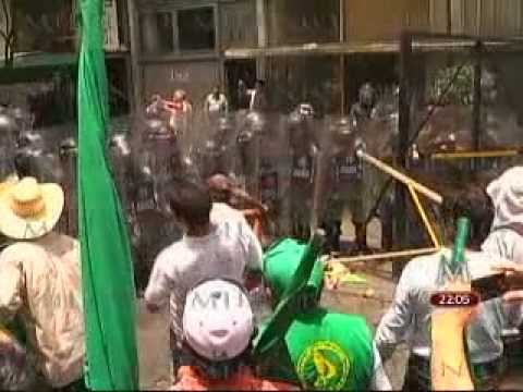 Organizaciones campesinas arman trifulca en la Segob