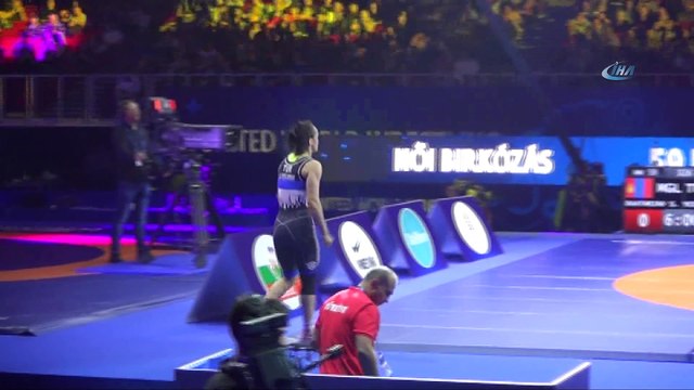 Elif Jale Yeşilırmak, Dünya Güreş Şampiyonası'nda finalde