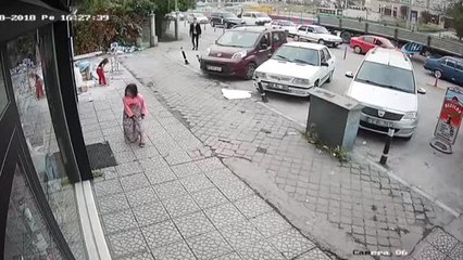 Tırnakçılık' Yöntemi ile Dolandırıcılık Yapmaya Çalıştı... O Anlar Kamerada