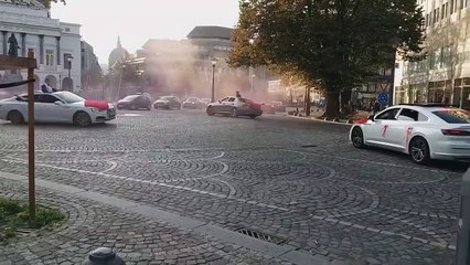 Ils font des dérapages sur un rond-point à Liège