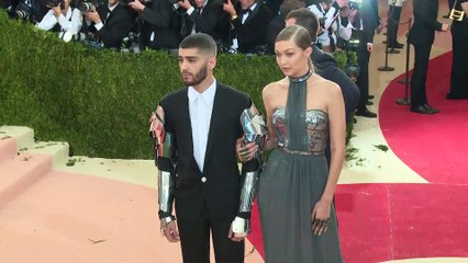 Gigi Hadid Posts Adorable Pic With BF Zayn Malik