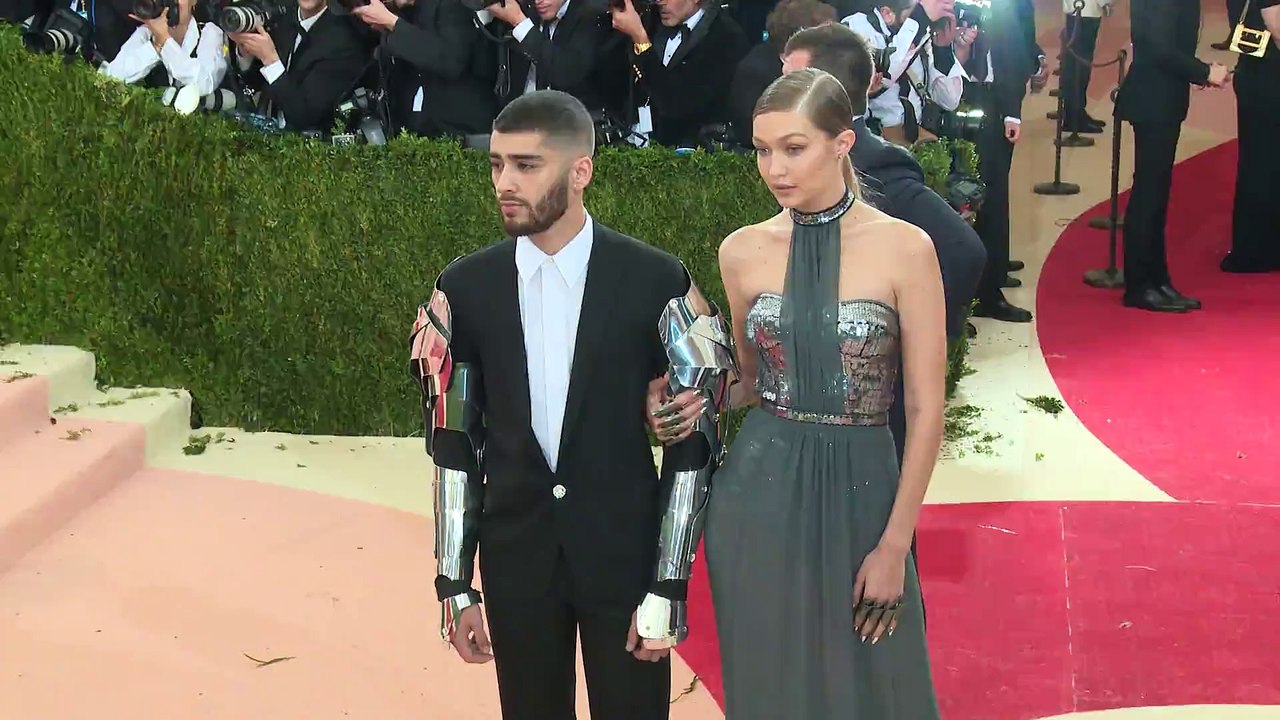 Gigi Hadid Posts Adorable Pic With BF Zayn Malik