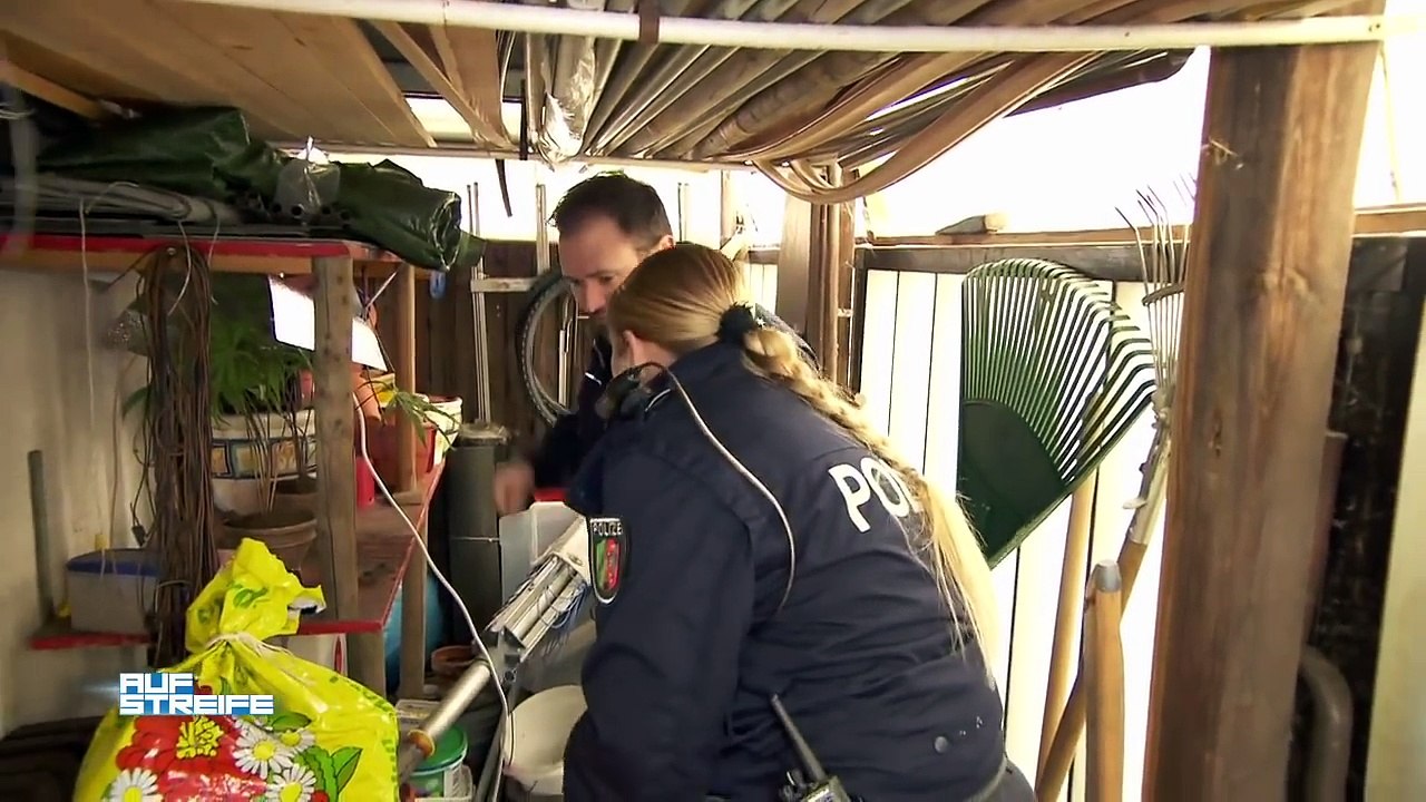 Lustige Gartenzwerge: Wer hat sich einen Prank erlaubt? | Auf Streife | SAT.1 TV