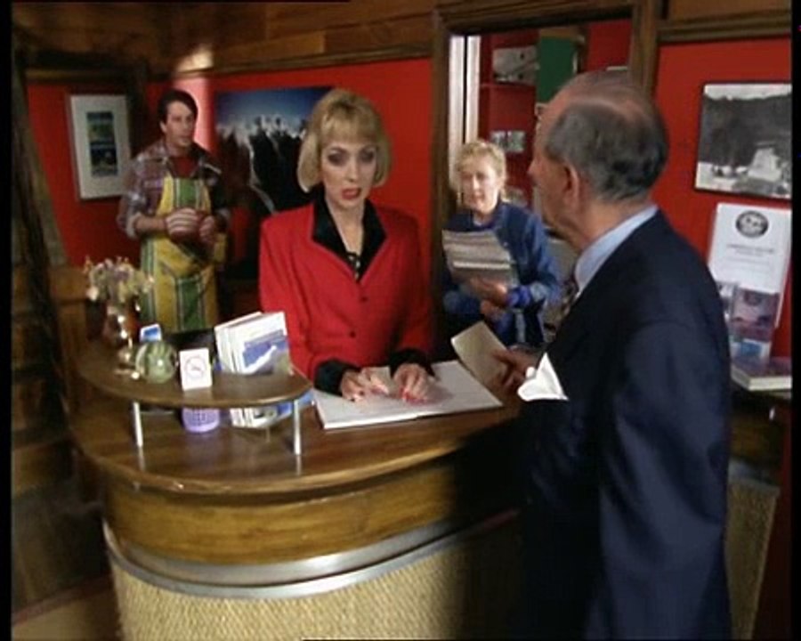 Mirror Mirror 2  S01 E18