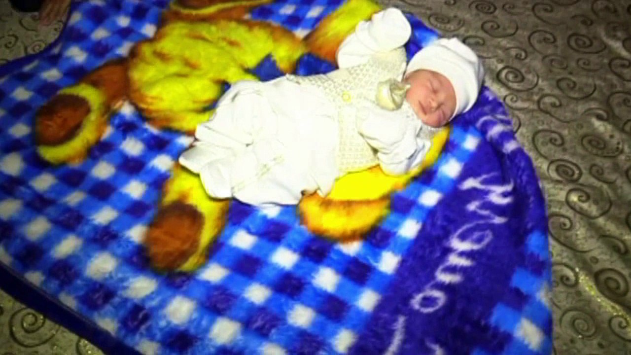 Baby care How To Bathe Your Baby. How to feed a baby Newborn baby