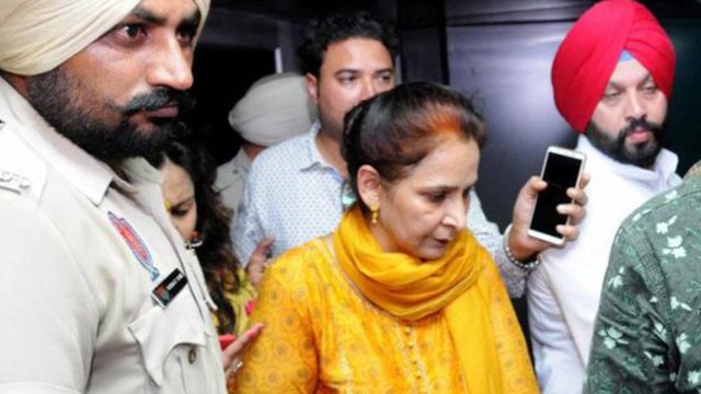 Amritsar Train Accident को लेकर Navjot Kaur Sidhu पर दर्ज हुआ Case । वनइंडिया हिंदी