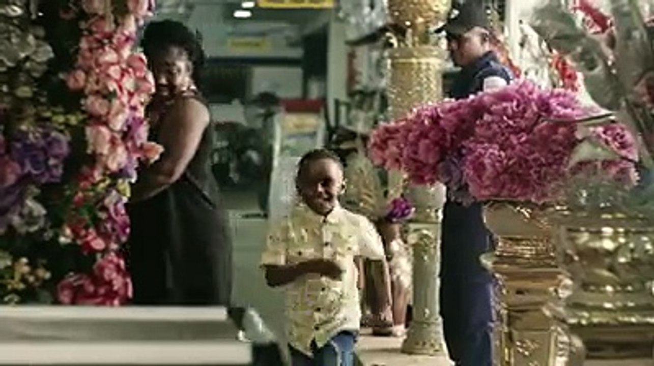 Des petits pas aux grands, dans la joie et le bonheur, les doutes ou la tristesse, votre mère vous accompagne et sera toujours là pour vous. Bonne fête à nos an