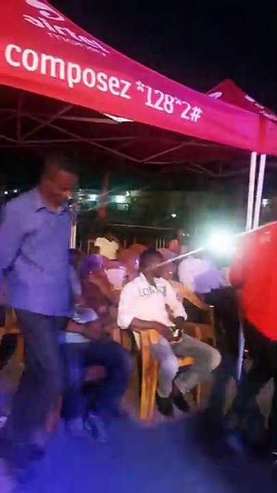 Remise des lots aux gagnants de la promo "Rentrée scolaire" au Camp Comus de Moukondo (Brazzaville)