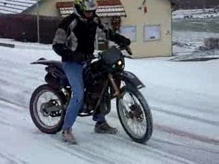 en glisse sur la neige