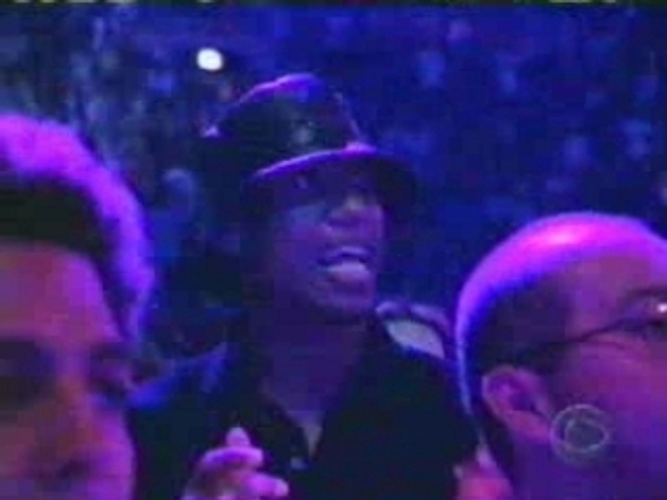 Michael Jackson - Billie Jean live New York 2001